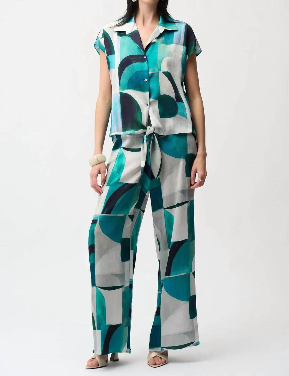 NEW JOSEPH RIBKOFF satin geometric print wide leg pull-on pants in green multi